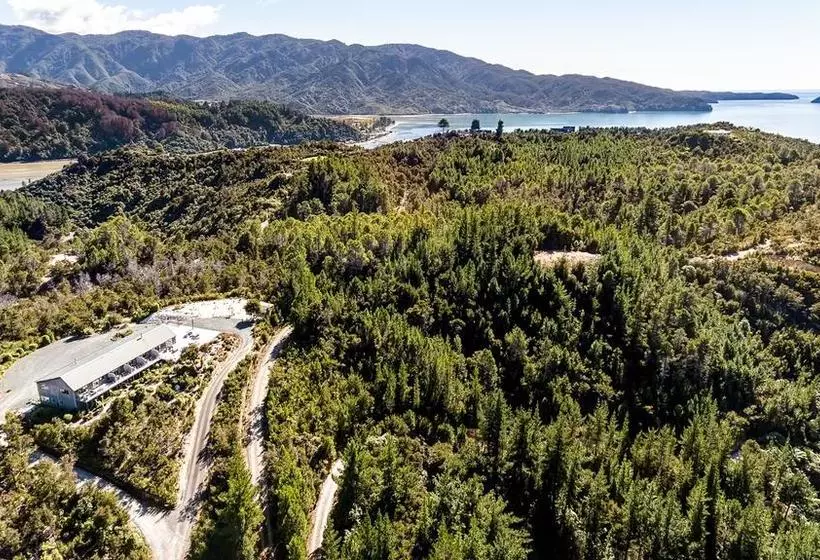 ホテル Split Apple Lodge  Boutique Eco Lodge & Spa