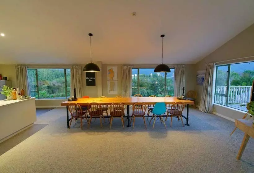 ホテル Split Apple Lodge  Boutique Eco Lodge & Spa