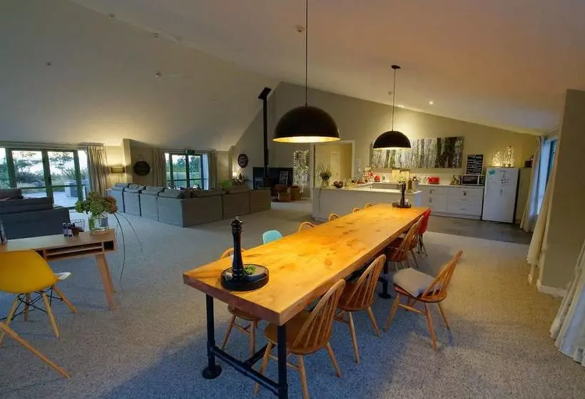 ホテル Split Apple Lodge  Boutique Eco Lodge & Spa