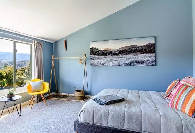 ホテル Split Apple Lodge  Boutique Eco Lodge & Spa