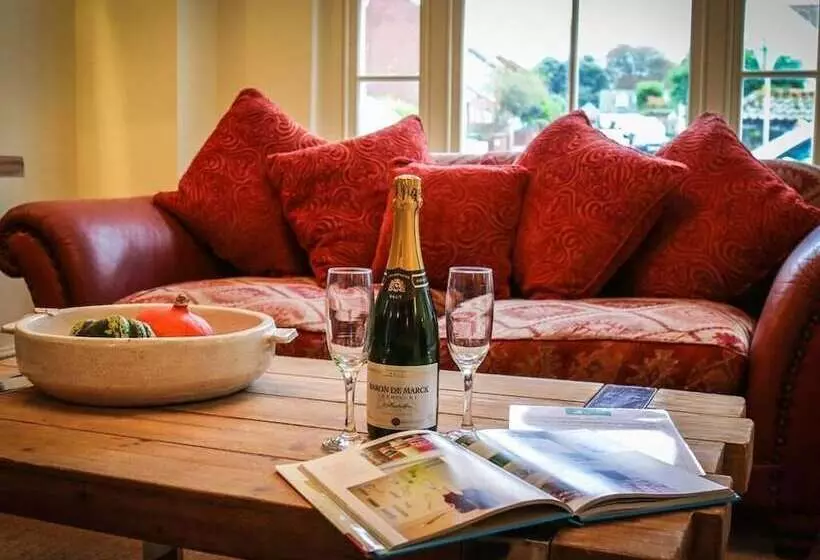 Hotelli The Quay B&b