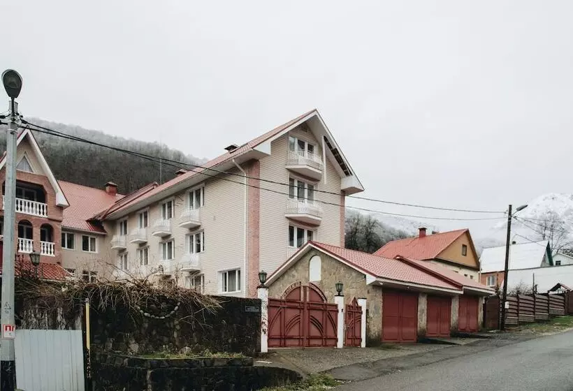 هتل Villa Uytnaya