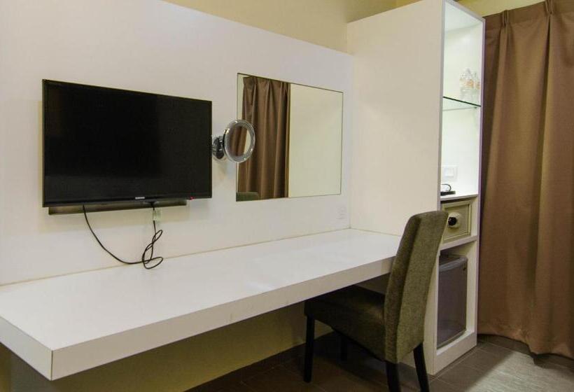 Mornington Hotel Bukit Permata