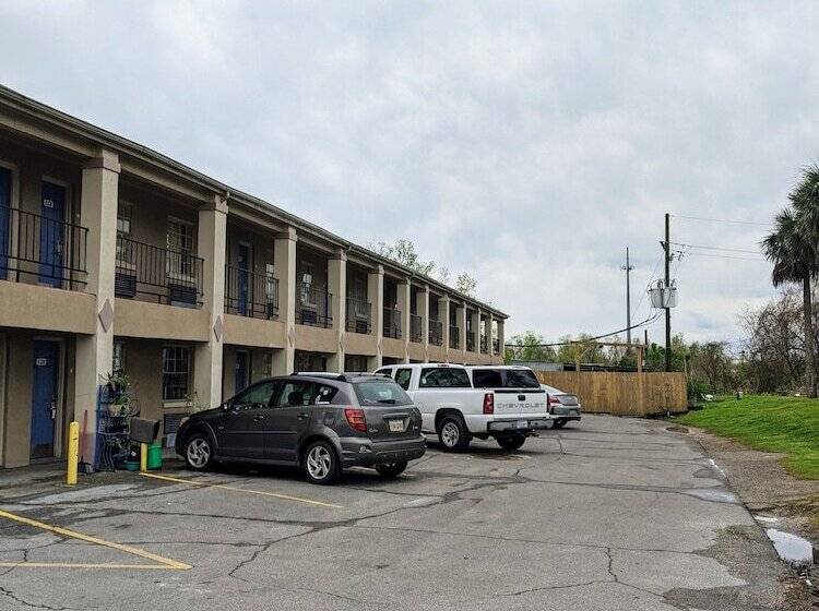 Motel Lake Houma Inn