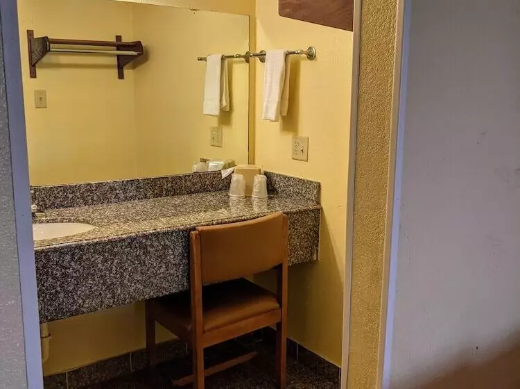 مُتل Lake Houma Inn