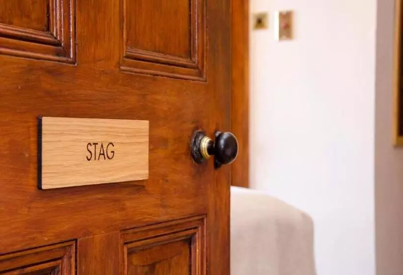 پانسیون Strathallan Bed And Breakfast