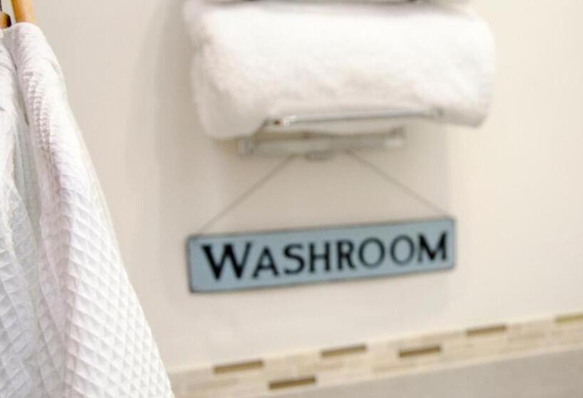 פנסיון Strathallan Bed And Breakfast