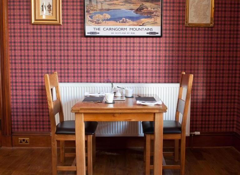 פנסיון Strathallan Bed And Breakfast