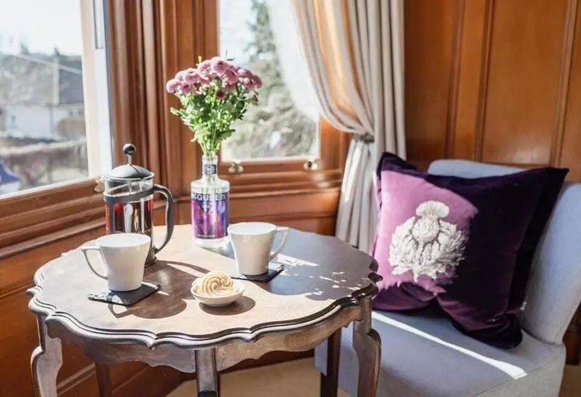پانسیون Strathallan Bed And Breakfast