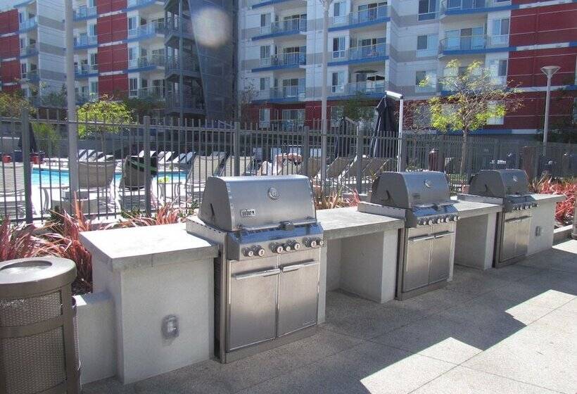 Resort Style Walk To The Beach