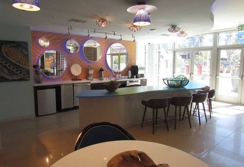 Resort Style Walk To The Beach