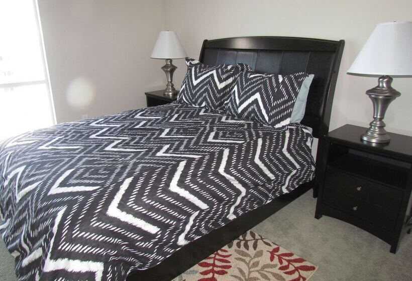 Resort Style Walk To The Beach