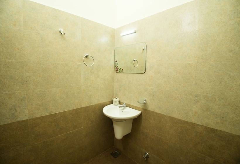 منتجع Thiruvambadi Beach Retreat