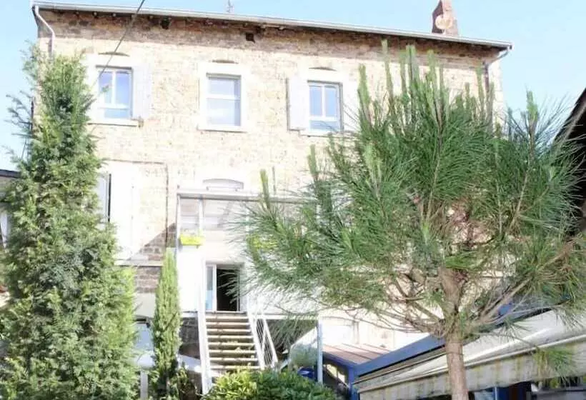 ベッドアンドブレックファースト Aux Pierres Magiques
