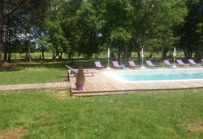 Aamiaismajoitus (B&B) Domaine De Giron