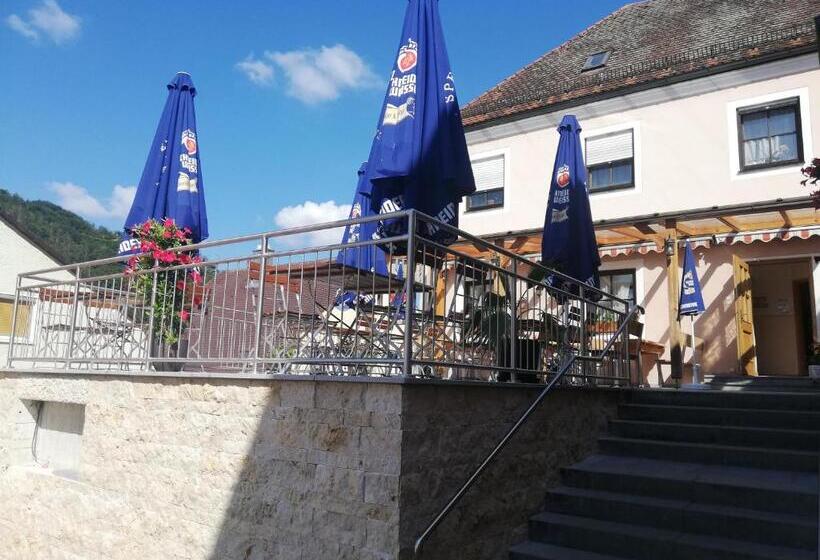 Bed and Breakfast Gasthaus Felsenwastl