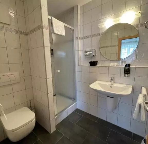 ベッドアンドブレックファースト Gasthaus Felsenwastl