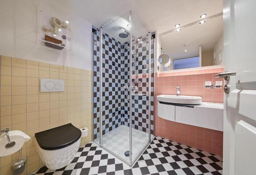 Bernstein Hotel 50`s Seaside Motel