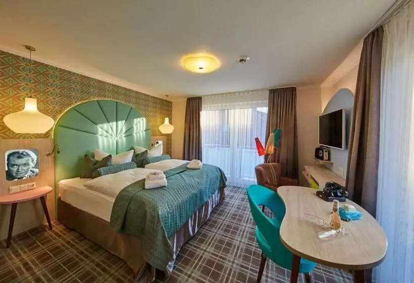 Bernstein Hotel 50`s Seaside Motel