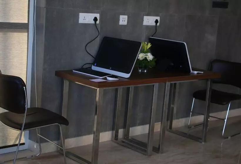 7 Apple Hotel Aurangabad