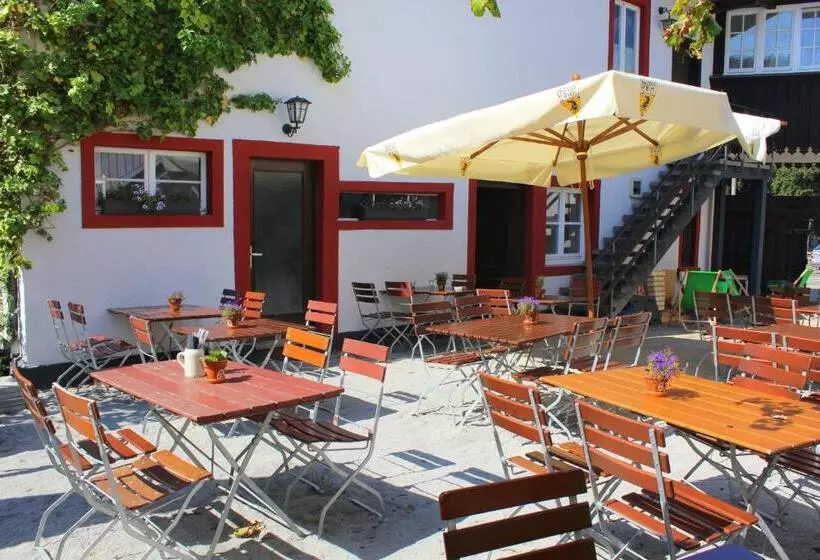 Hotelli Gasthaus Schiff