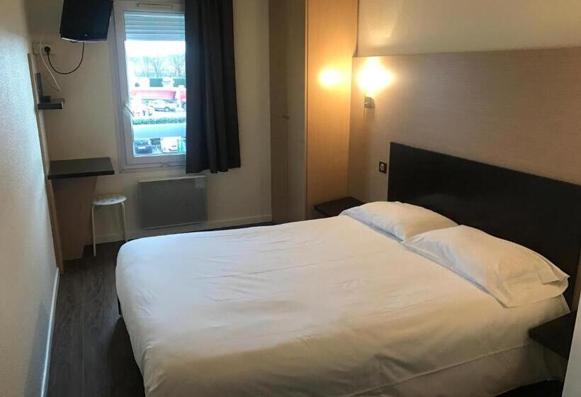 Отель Hôtel Akena Pierrelaye