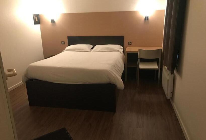 Отель Hôtel Akena Pierrelaye