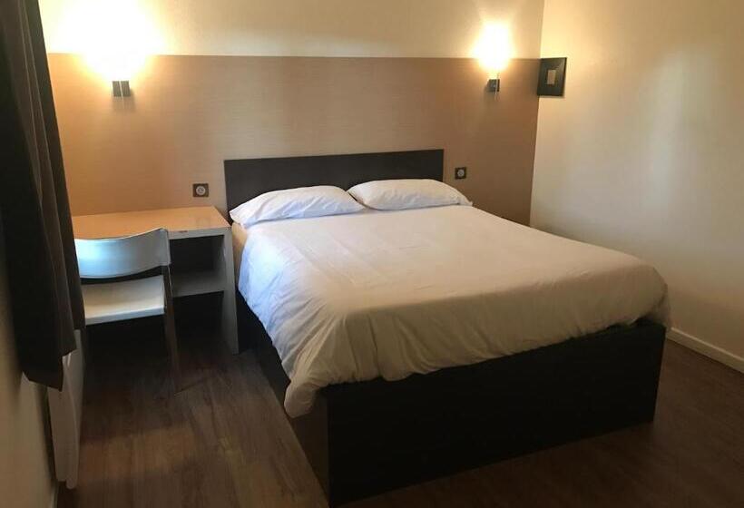 Отель Hôtel Akena Pierrelaye