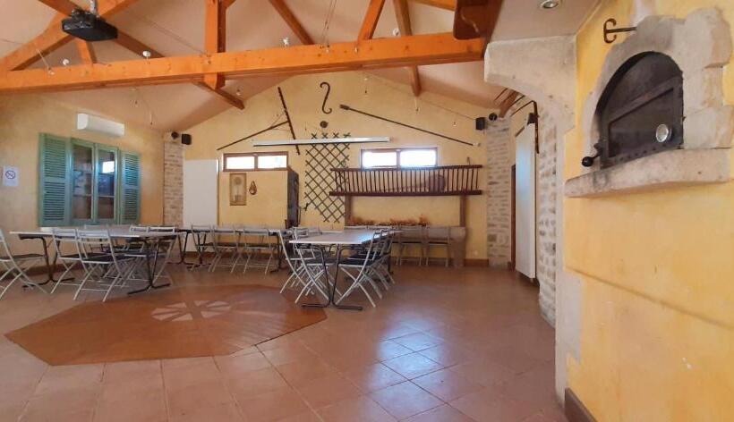 فندق Le Marmagne