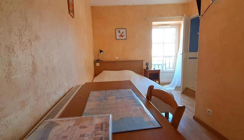 فندق Le Marmagne