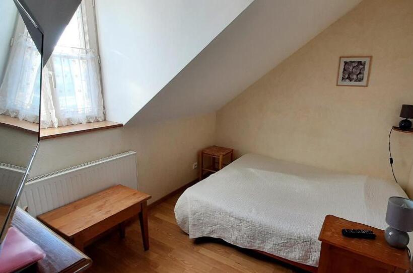 فندق Le Marmagne