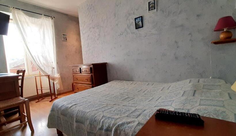 فندق Le Marmagne