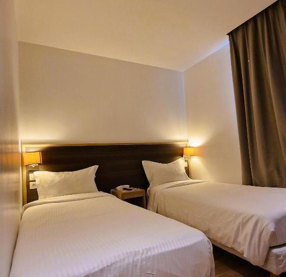 هتل Hôtel Mary S   Caen Centre Gare Sncf