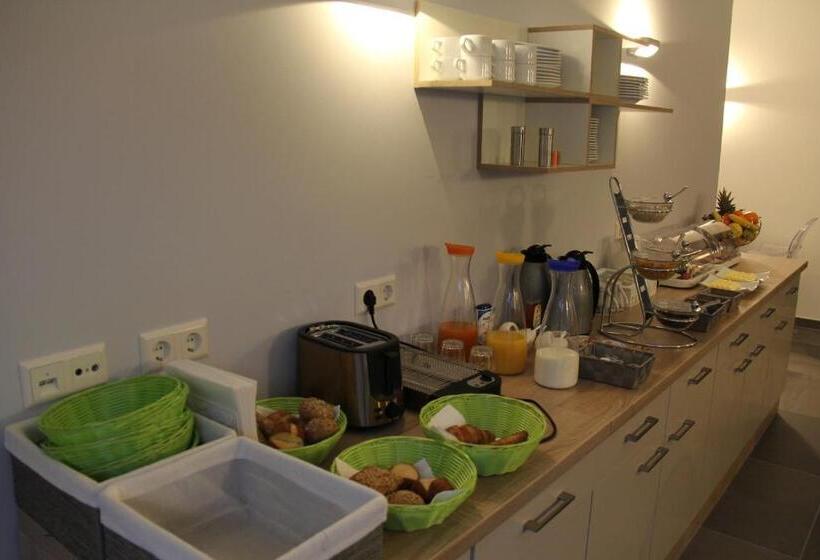 בית מלון כפרי Victoria Living