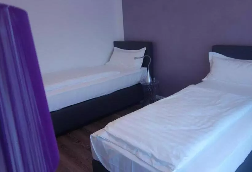 Hotelli Victoria Living