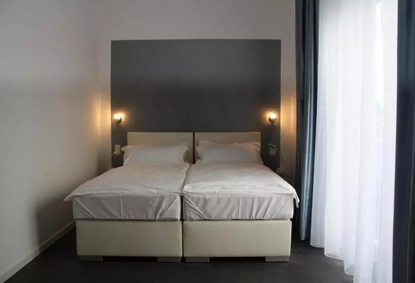 Hotelli Victoria Living