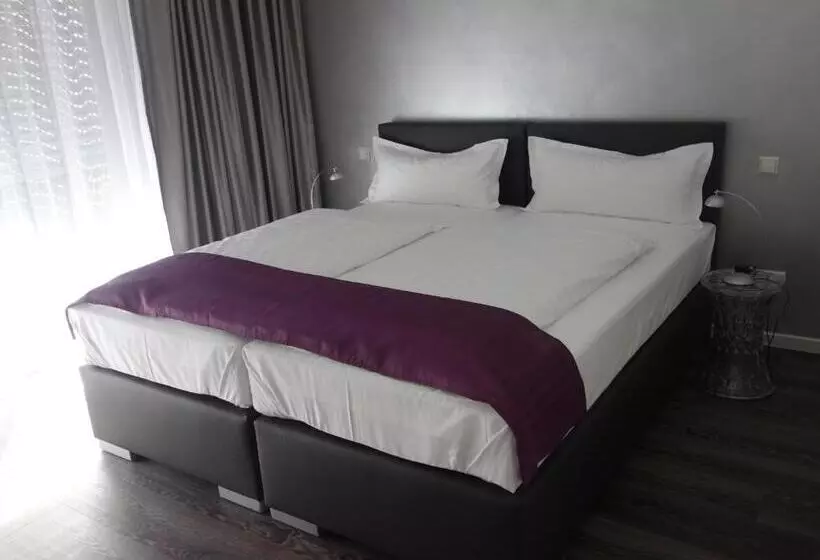 Hotelli Victoria Living