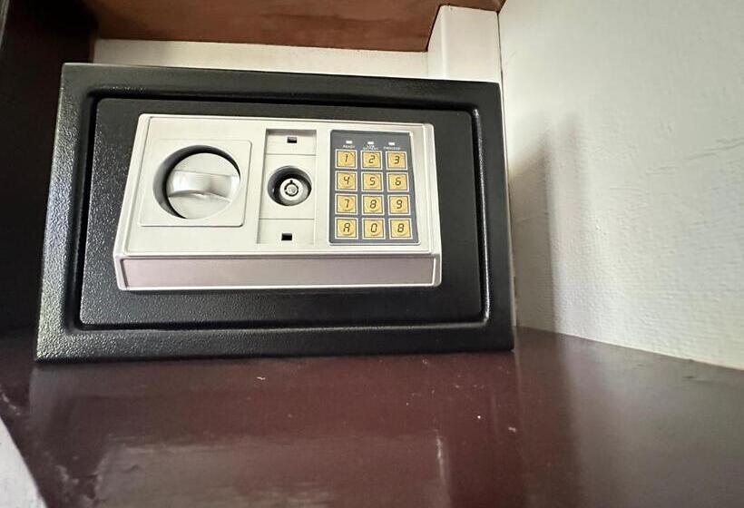 Lanta L.d. Beach Bungalow