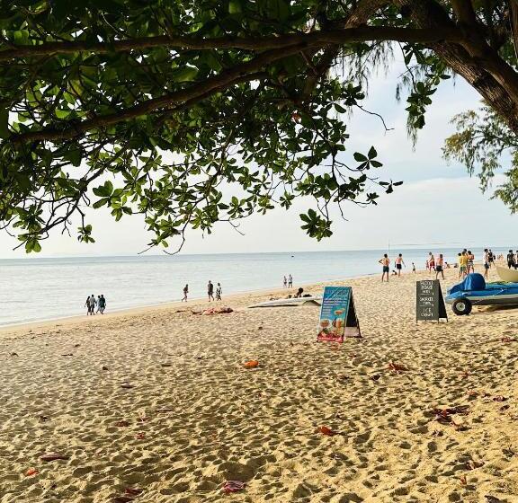 Lanta L.d. Beach Bungalow