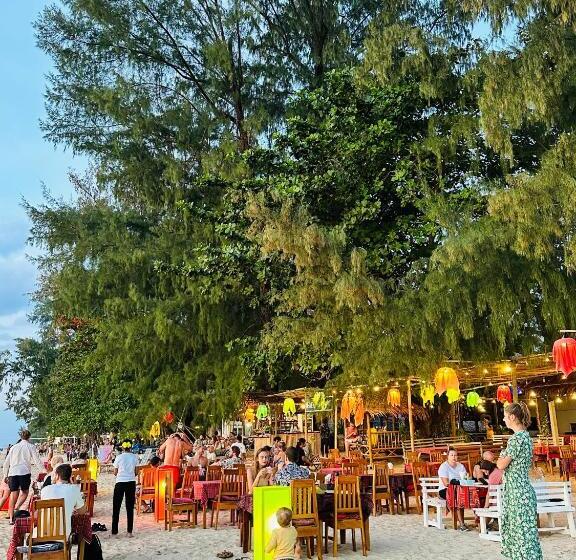 Lanta L.d. Beach Bungalow