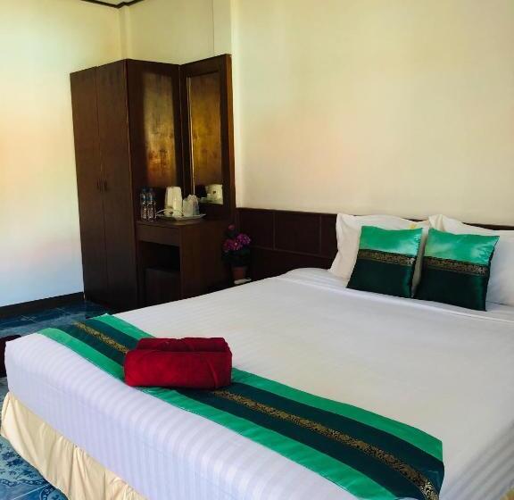 Lanta L.d. Beach Bungalow