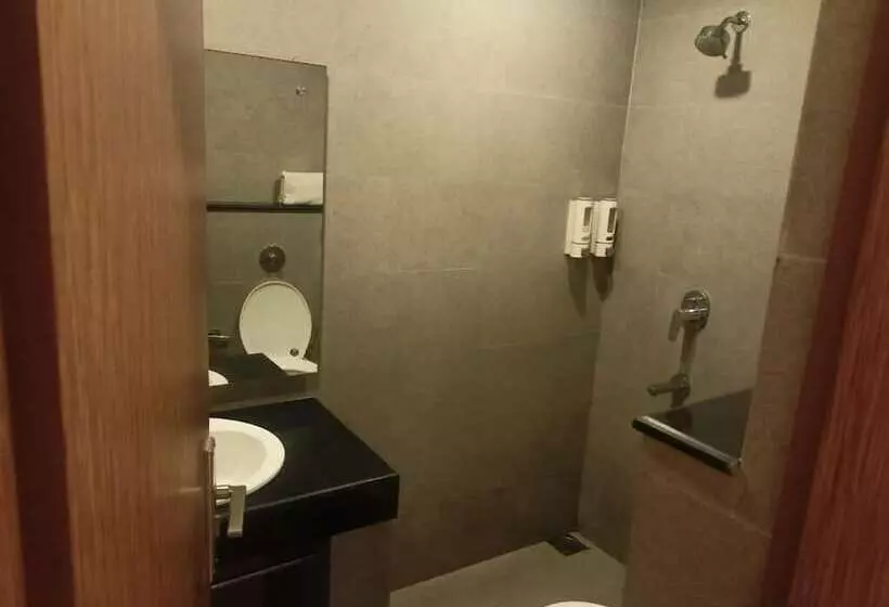Max Hotels Prayagraj