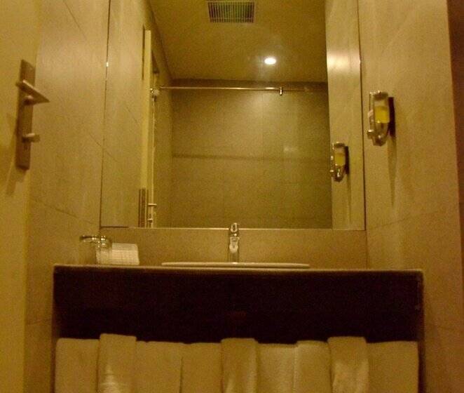 Max Hotels Prayagraj