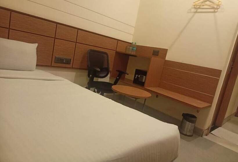 Max Hotels Prayagraj