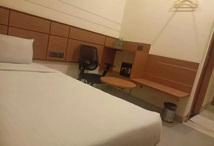 Max Hotels Prayagraj