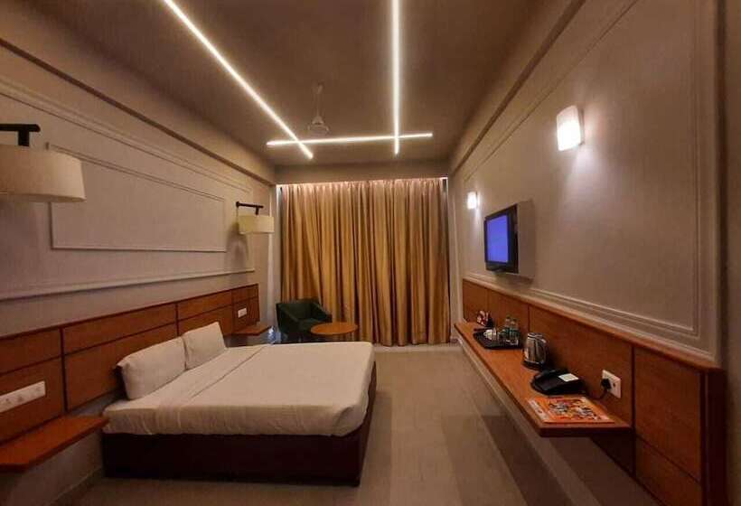 Max Hotels Prayagraj