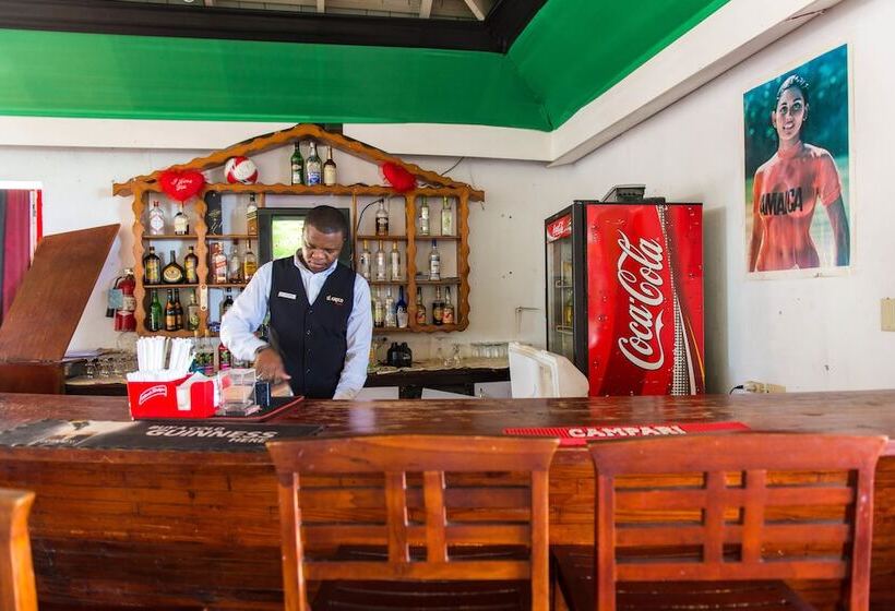 Montego Bay Club Apartments