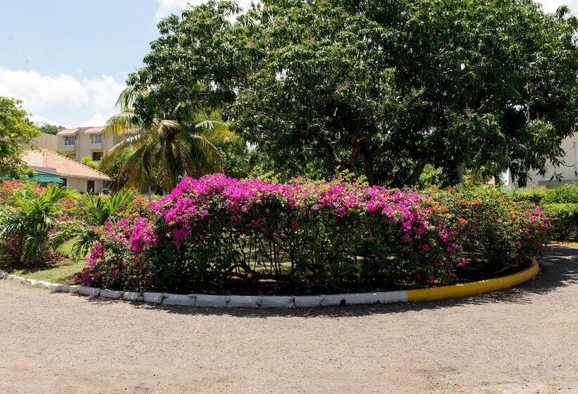 Montego Bay Club Apartments