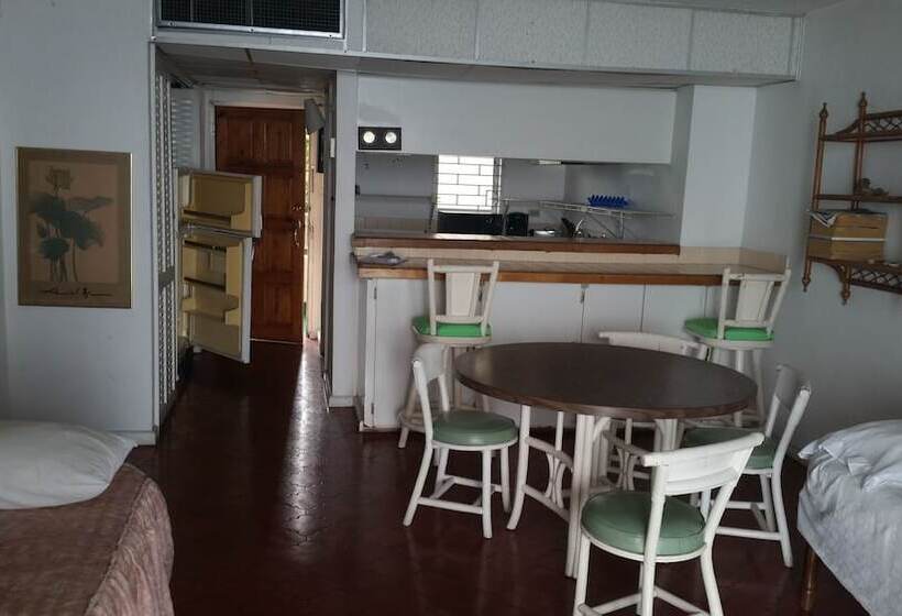 Montego Bay Club Apartments