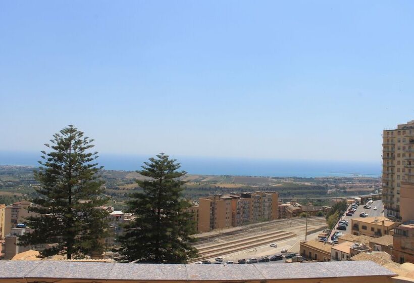 پانسیون Atenea 191